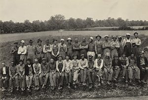 Chiggerville (15OH1) Field Crew, Ohio County, Kentucky, WPA/TVA Archives, presented courtesy of the William S. Webb Museum of Anthropology, University of Kentucky.